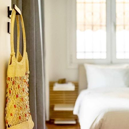 O&O Group - Eclectic Chic Thissio Apartment أثينا المظهر الخارجي الصورة