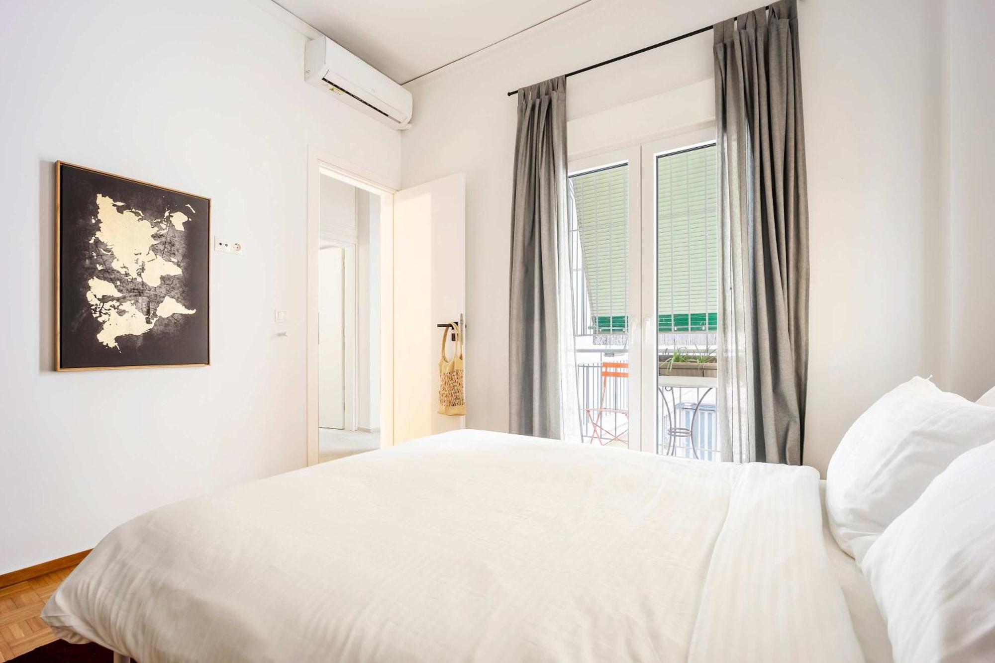 O&O Group - Eclectic Chic Thissio Apartment أثينا المظهر الخارجي الصورة
