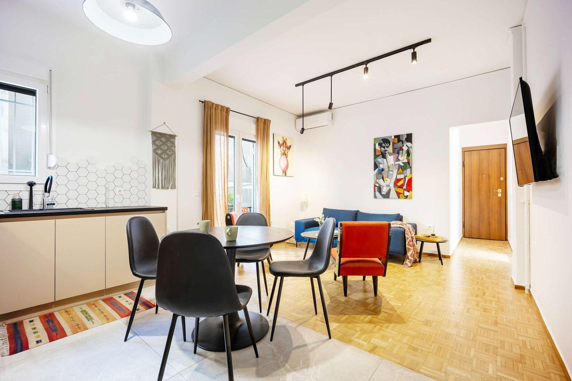 O&O Group - Eclectic Chic Thissio Apartment أثينا المظهر الخارجي الصورة